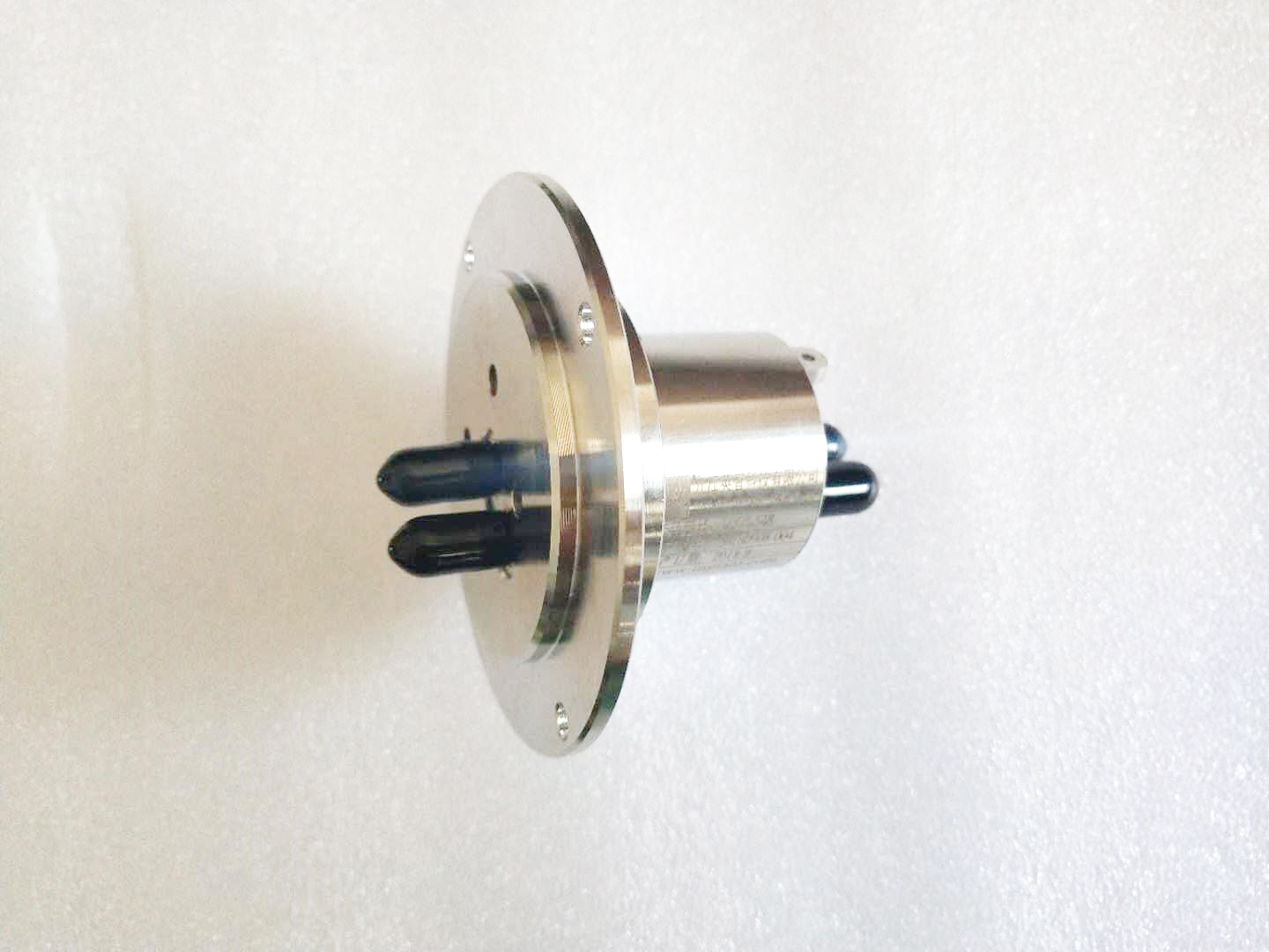 双通道同轴旋转关节RJ02-548（0.4kg）